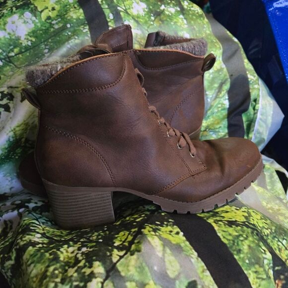 Time and Tru Lace Up Ankle Boots Brown Size 10 Combat Style Low Heel Womens - Picture 2 of 7